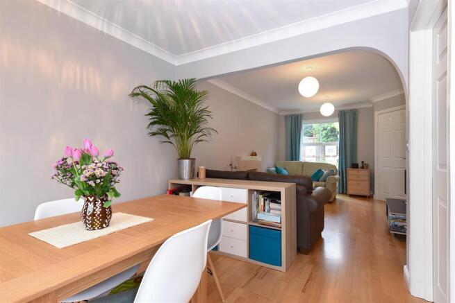 Lounge/dining room