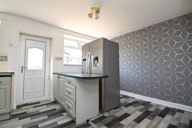 3 bed Semi-Detached for sale Image 4