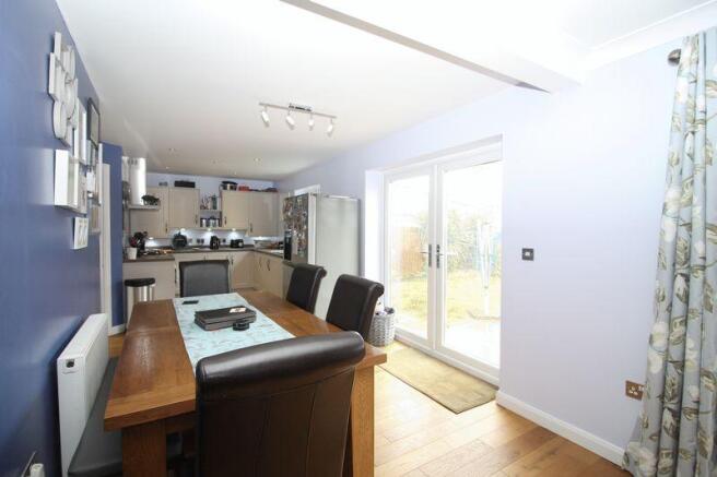 Kitchen/Dining...