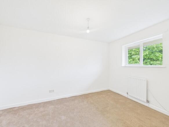 3 bed Terraced for sale Image 11