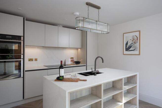 2 bed Apartment for sale Image 10