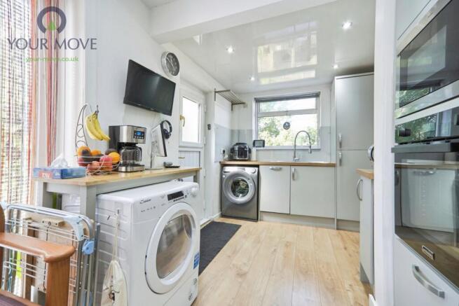 3 bed Semi-Detached for sale Image 7