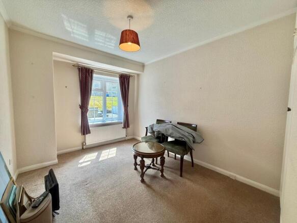 2 bed Flat for sale Image 7
