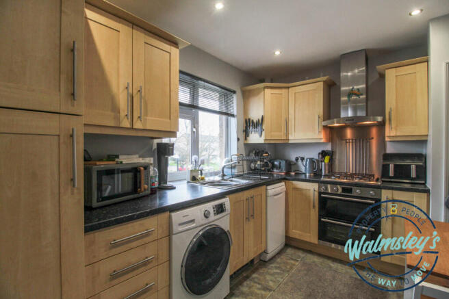 Well fitted kitchen