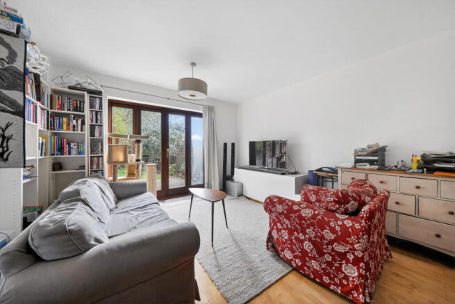 1425627-9-69c3cc9...