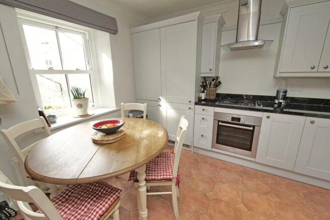 2 bed Terraced for sale Image 5