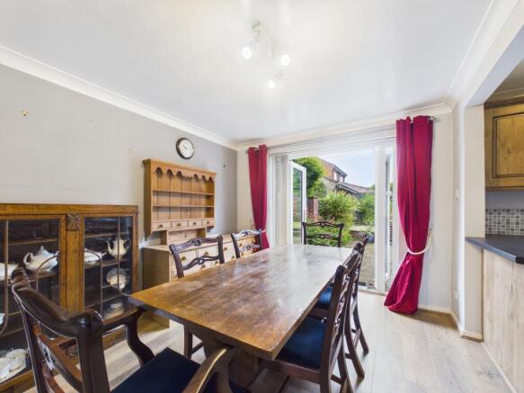3 bed Semi-Detached for sale Image 10