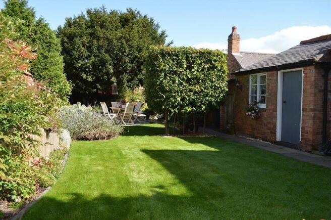 BEAUTIFUL GARDENS