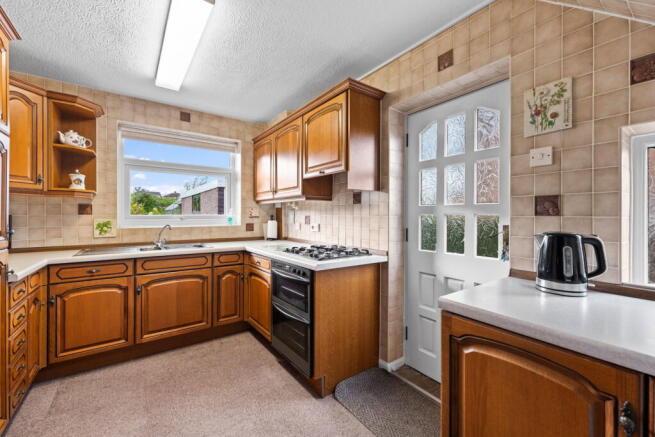 3 bed Semi-Detached for sale Image 9