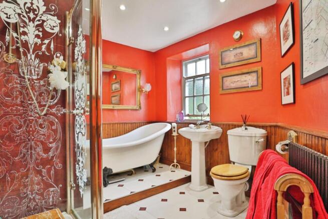 4 bed Detached for sale Image 12