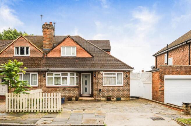 Davidson Frost-Wellings, DFW, Wychwood Avenue, HA8