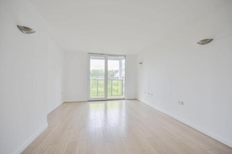 New River Village, Hornsey, London, N8
