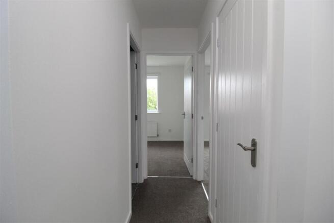 2 bed Flat for sale Image 7