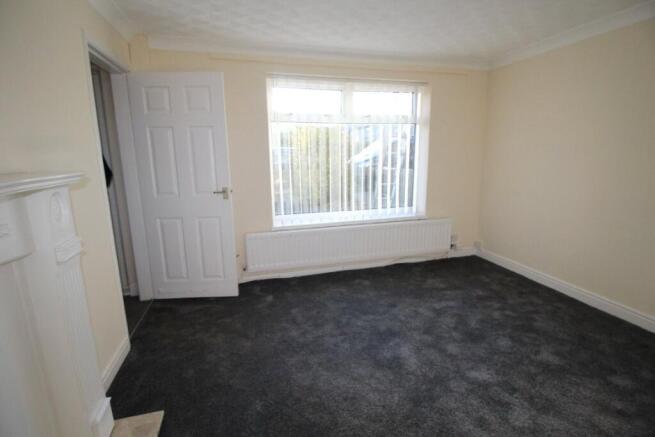 3 bed Terraced to rent Image 4