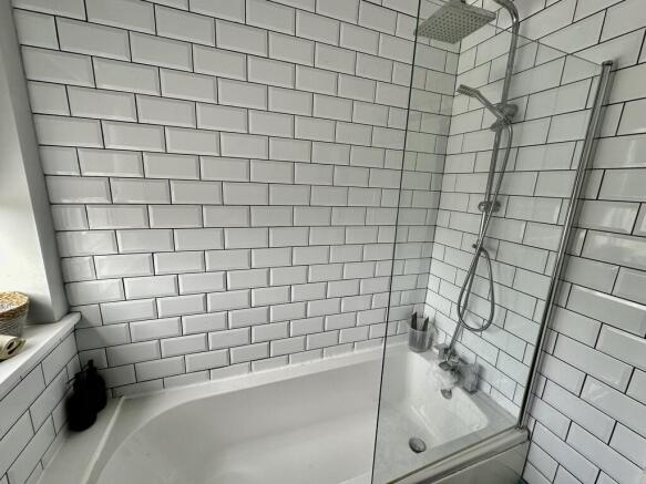 3 bed Semi-Detached for sale Image 11