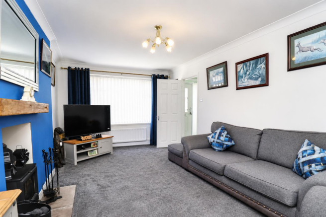 2 bed Semi-Detached Bungalow for sale Image 9