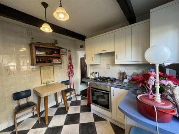 KITCHEN / BREAKFAST ROOM