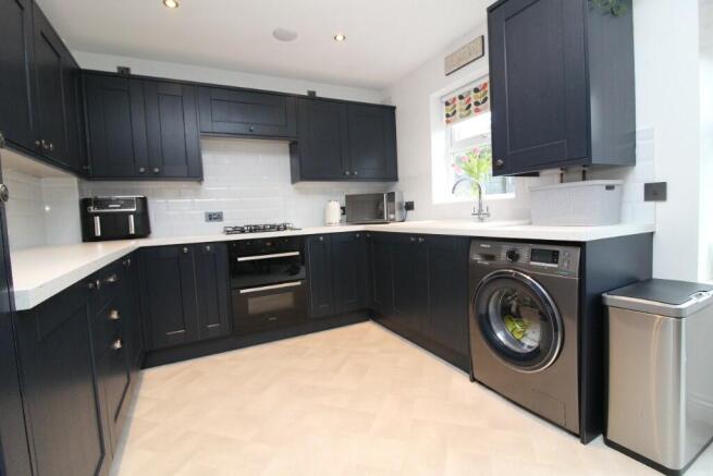 3 bed Terraced for sale Image 7