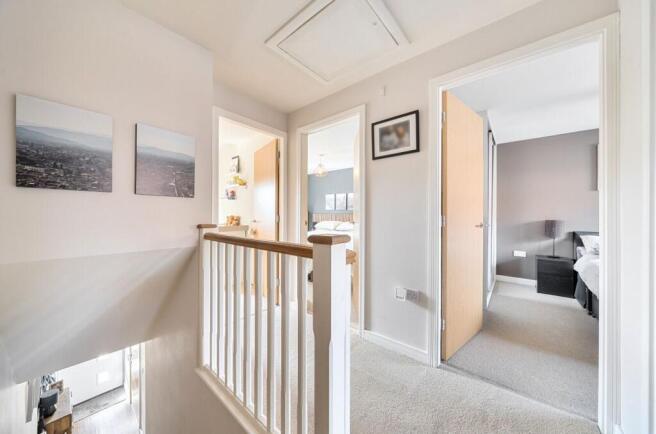3 bed Semi-Detached for sale Image 9