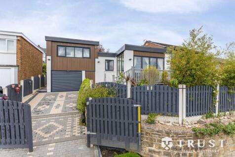 Raikes Lane, Birstall, WF17