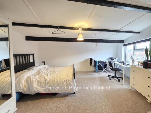 6 bed End of Terrace to rent Image 4