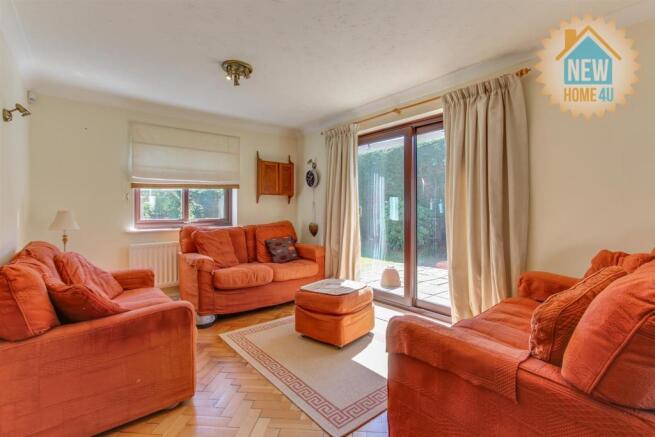 SITTING ROOM: