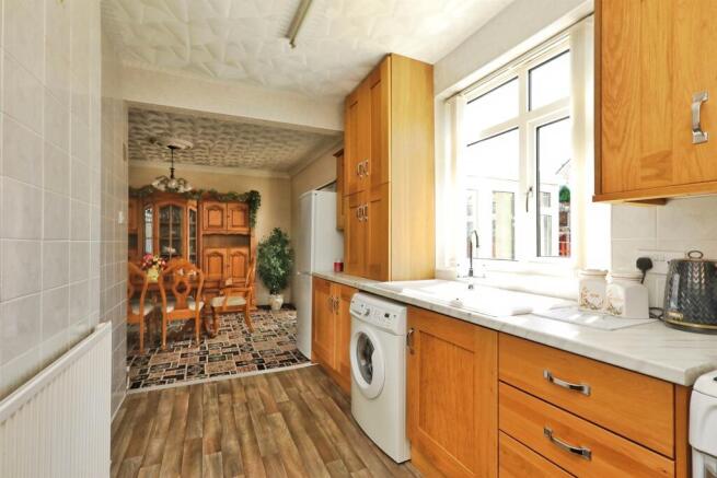 3 bed Semi-Detached for sale Image 7