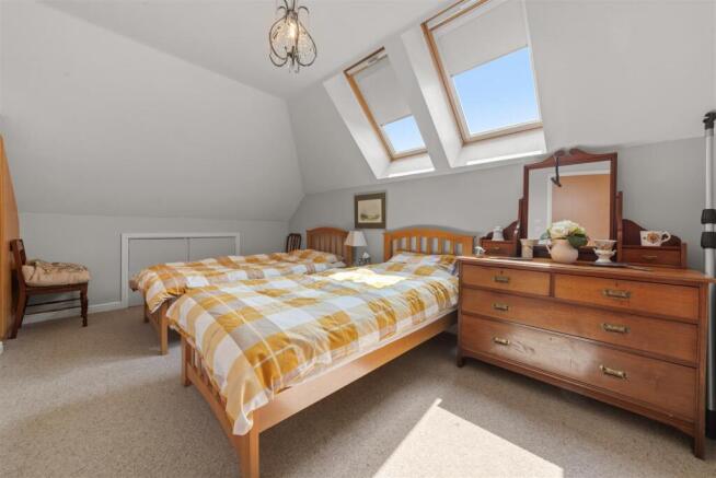 3 Childsbridge Farm Place 4.jpg