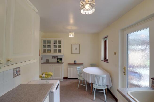 2 bed Bungalow for sale Image 8