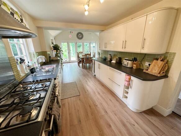 Kitchen Dining Room.JPG