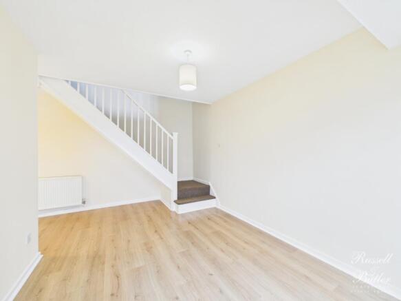 CAM01995G0-PR0406-STILL003