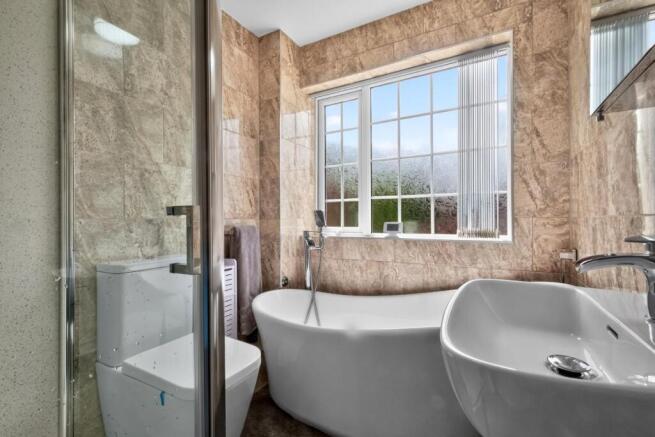 3 bed Detached for sale Image 11