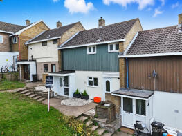 25, Threshelford, Basildon SS16 5UB