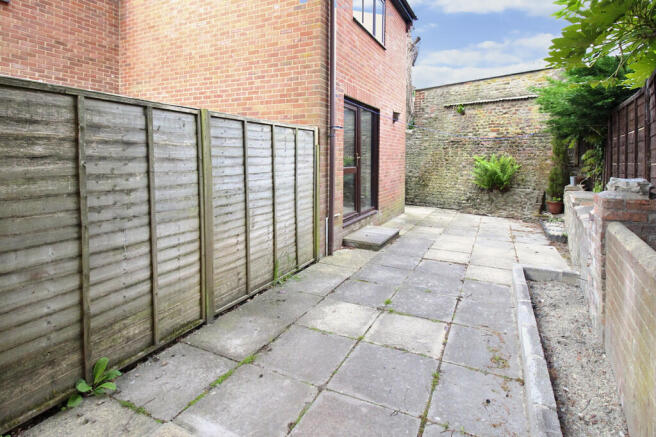 Courtyard garden