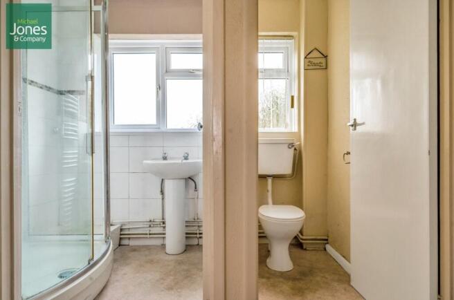 Shower Room/ Wc