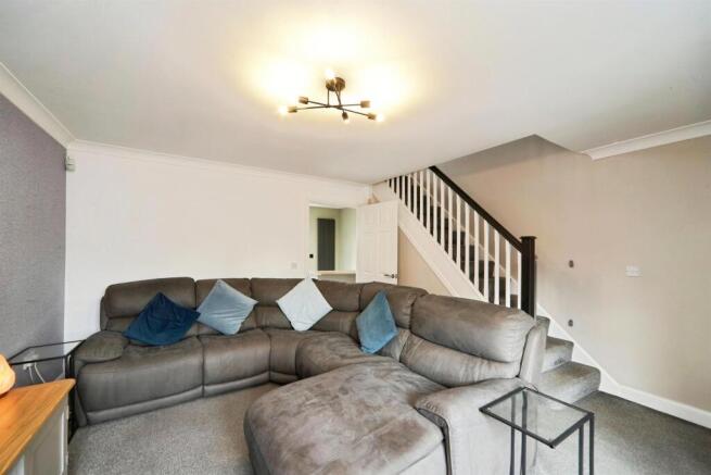 3 bed Semi-Detached for sale Image 8