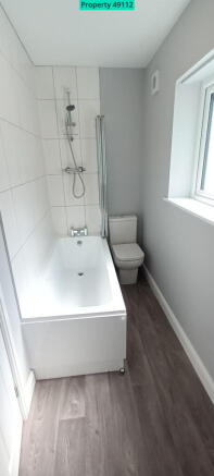 2 bed Semi-Detached to rent Image 10