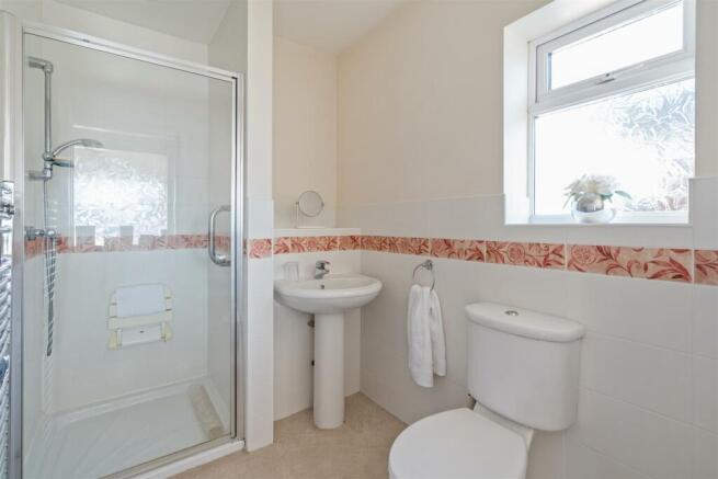 1 Mollington Crescent, Shirley, B90 3RQ_10.jpg