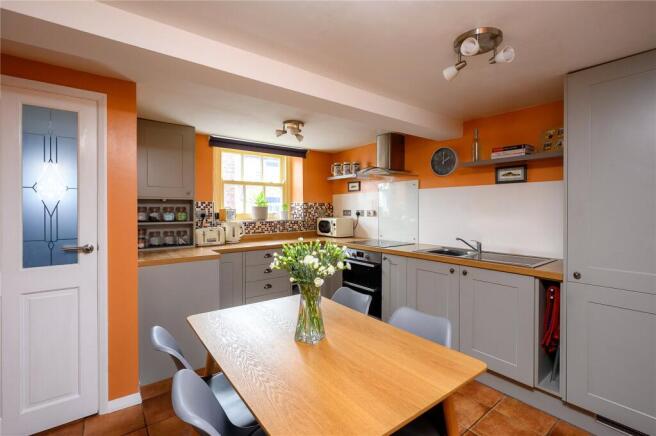 3 bed House for sale Image 6