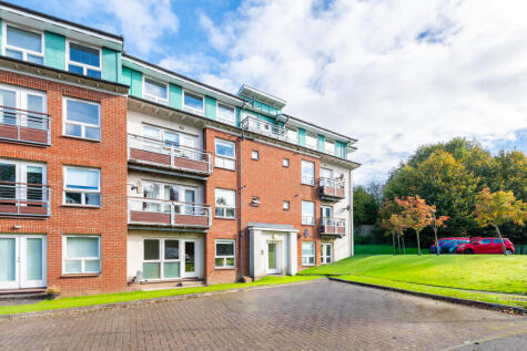 Strathblane Gardens, Glasgow, G13