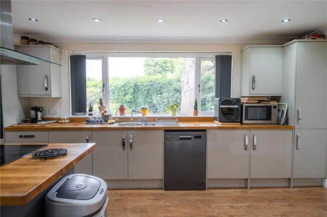 Kitchen (2)