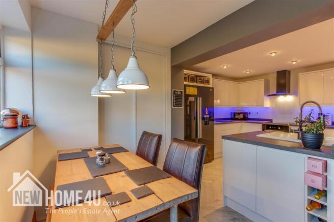 DINING ROOM: