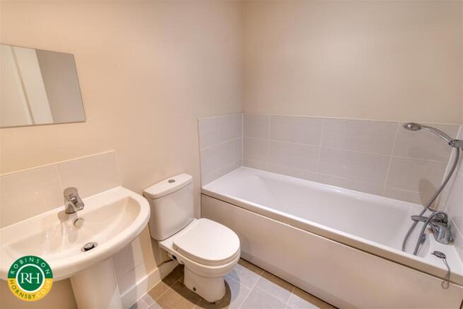 3 bed House for sale Image 6
