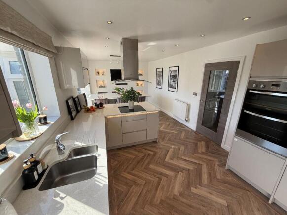 Farriers Way, Huddersfield, HD3 photo 4