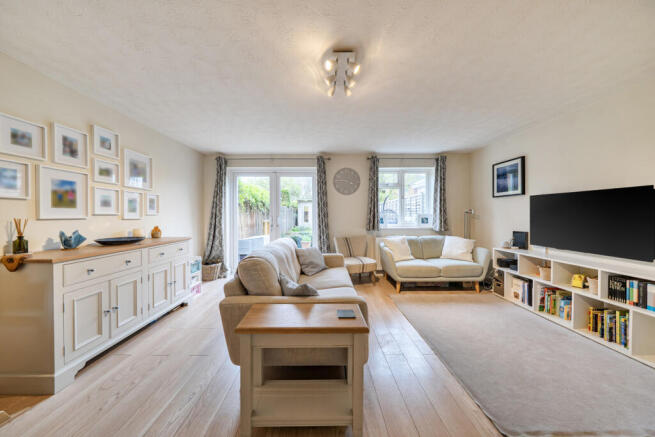 1429803-7-69b834e...