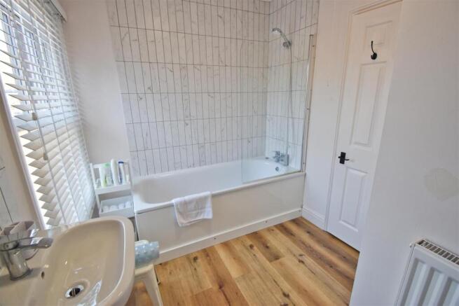 Bathroom.jpg