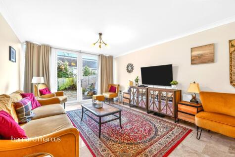 Alpine Close, Croydon