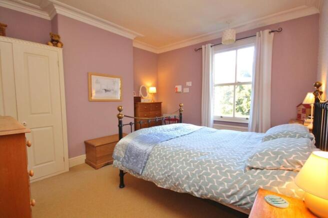 4 bed Terraced for sale Image 11