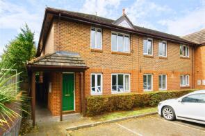 1b, Barnfield Close, London SW17 0AU