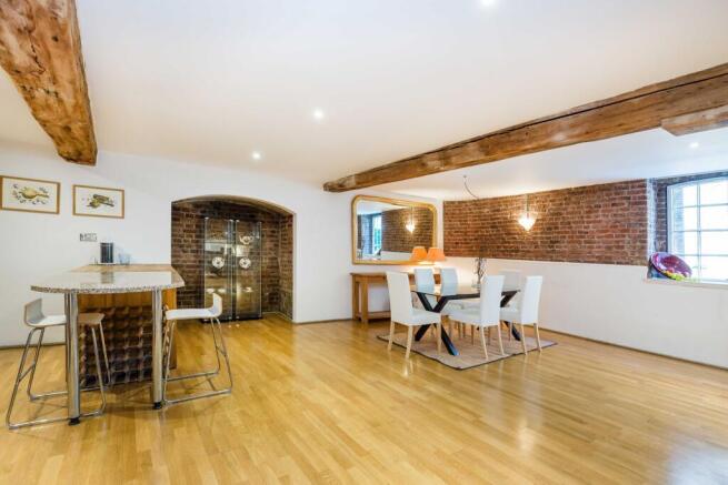 Kitchen/Reception